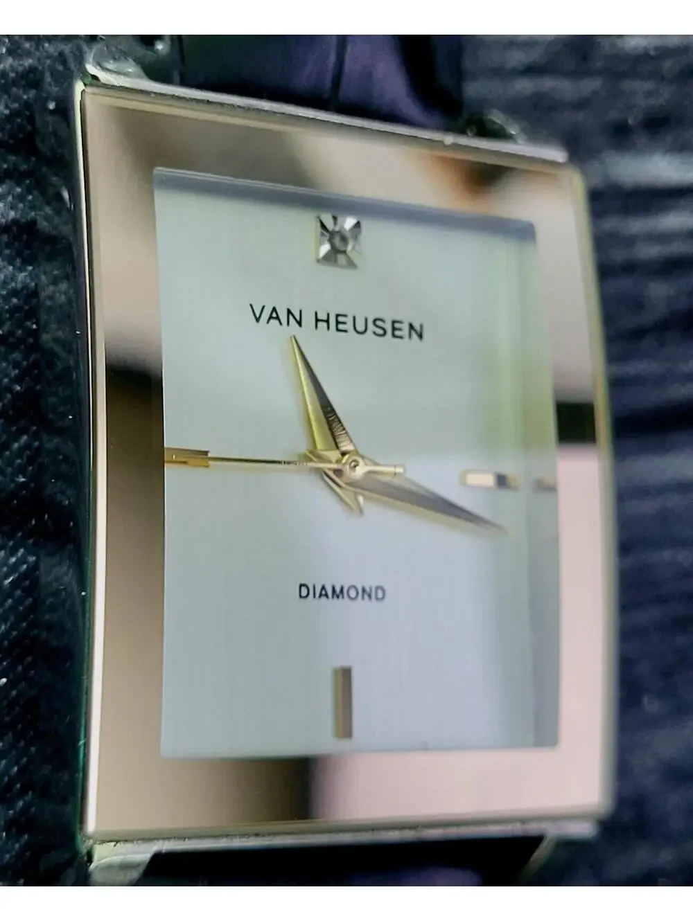 Rare Vintage Van Heusen‎ Diamond Mens Bold Tank Dress Watch
